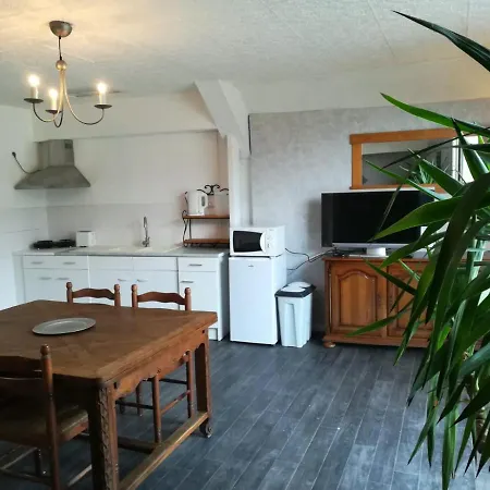 Chez Charline Apartment Sainte-Mere-Eglise Exterior photo